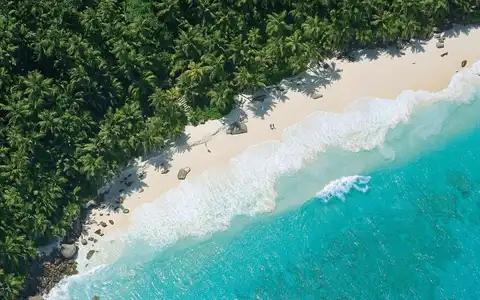 A Vibrant Mix of Big 5 Safari & Romantic Beach Trip