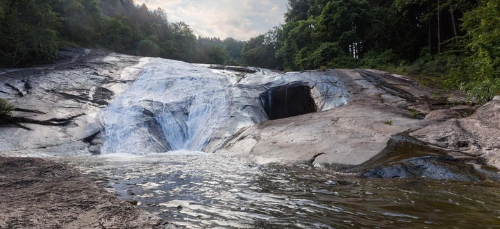 Vista das Cataratas de Debengeni em Limpopo