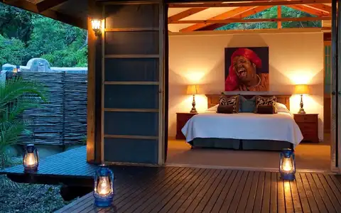 Makakatana Bay Lodge