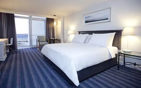 Radisson Collection Waterfront